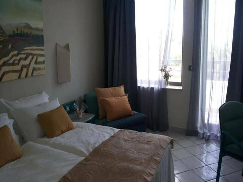Acacia Marina Hotel Marina di Ragusa Luaran gambar